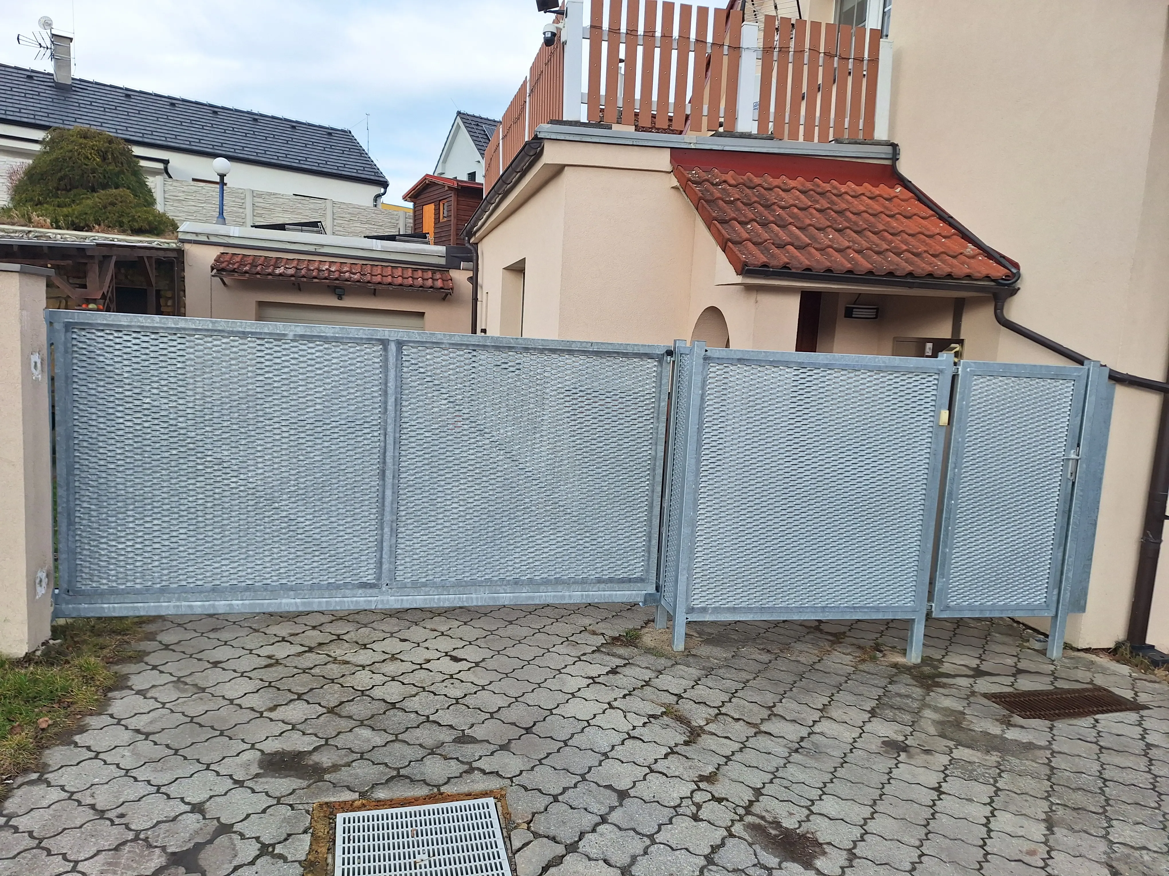 Brána – zakázková kovovýroba